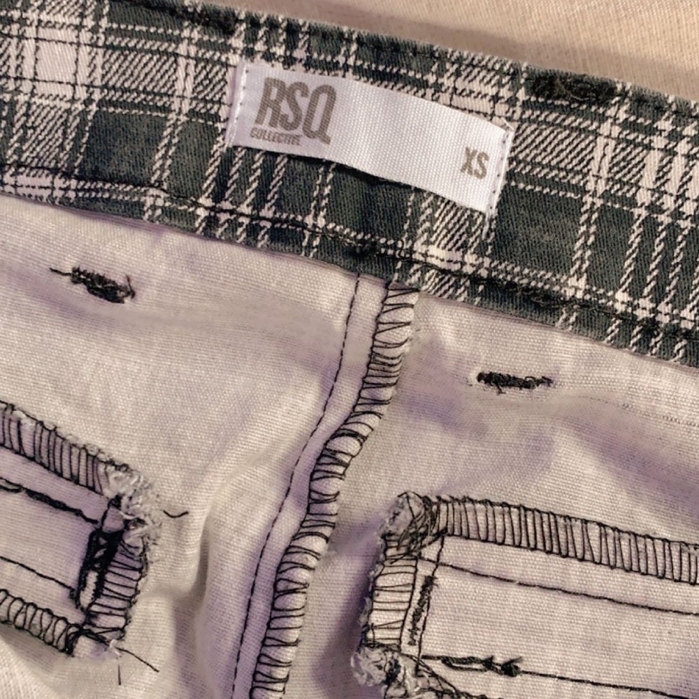 Black&White stripped khakis
